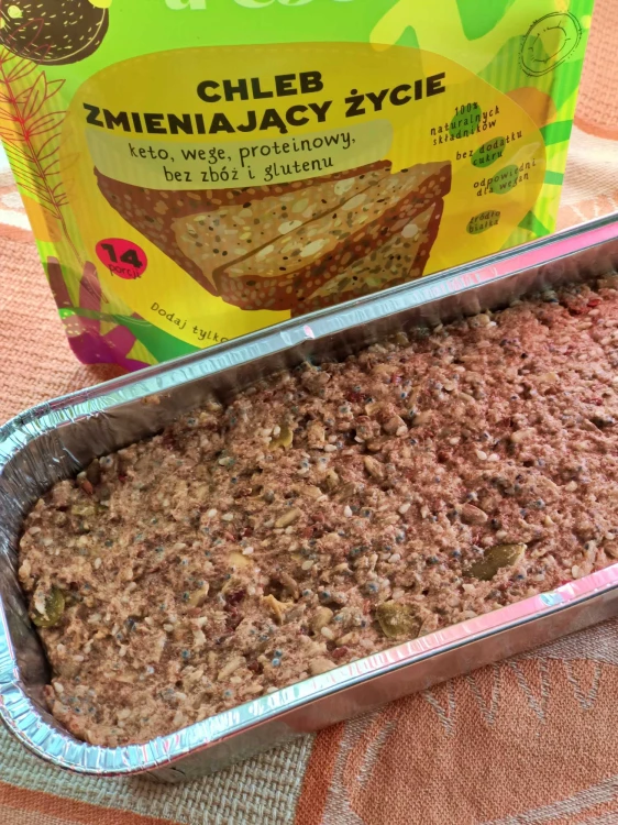 Chleb zmieniający życie - mieszanka do wypieku keto chleba - Coco Farm, 345g - przed pieczeniem